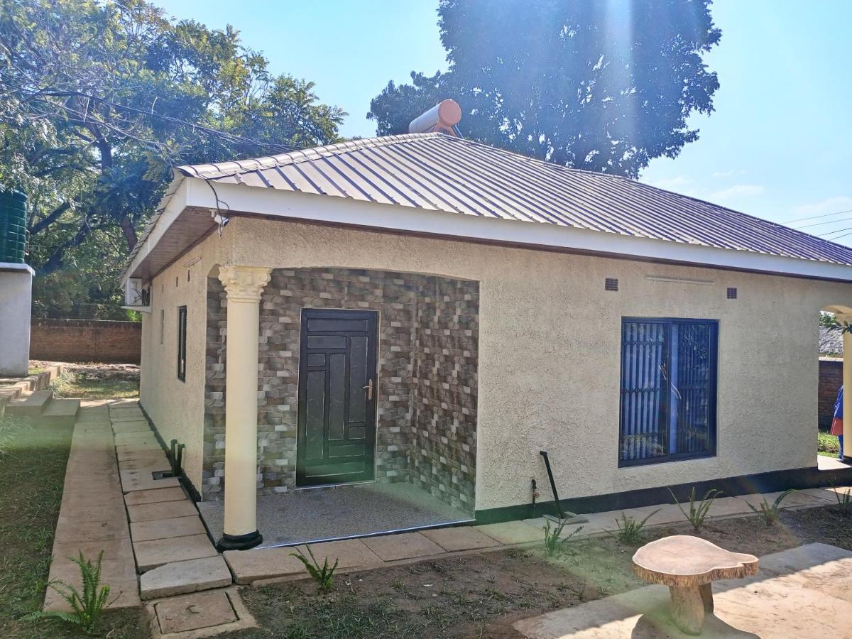 Matt Bed And Breakfast Lilongwe Buitenkant foto